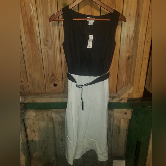 LOFT DRESS - Picture 1 of 3